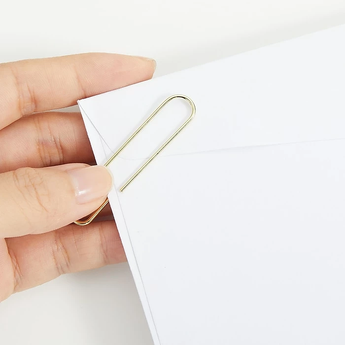 Staples Jumbo Paper Clips, Gold, 100/Pack (32012) 5 Staples Jumbo Paper Clips, Gold, 100/Pack (32012) - Image 3