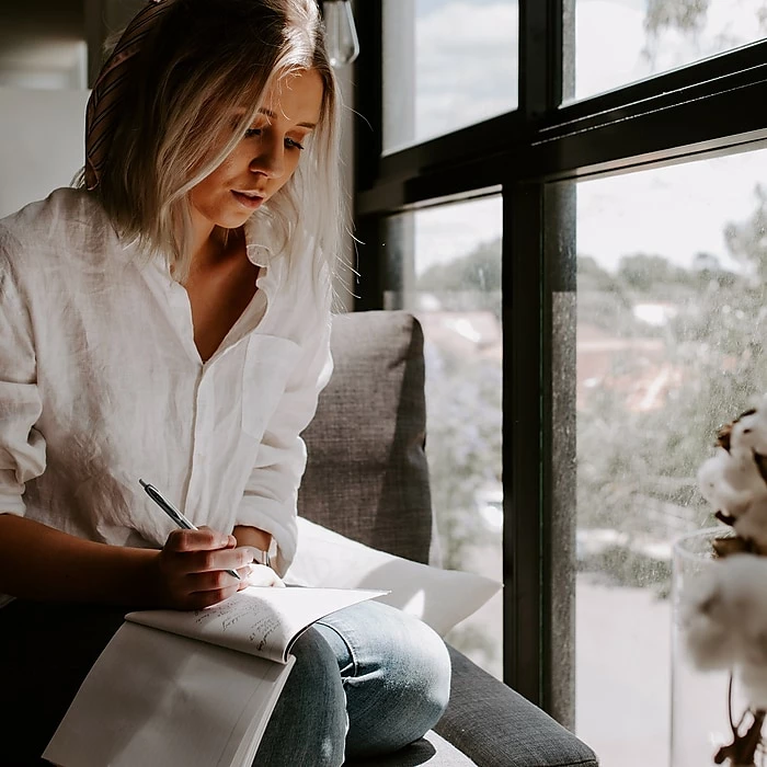 Uni-ball 207 Gel-Ink Pen Refills, Medium Tip, Blue Ink, 2/pack (71207PP) 7 Uni-ball 207 Gel-Ink Pen Refills, Medium Tip, Blue Ink, 2/pack (71207PP) - Image 5