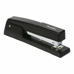 Swingline 747 Classic Desktop Stapler, 20 Sheet Capacity, Black (S7074701G)